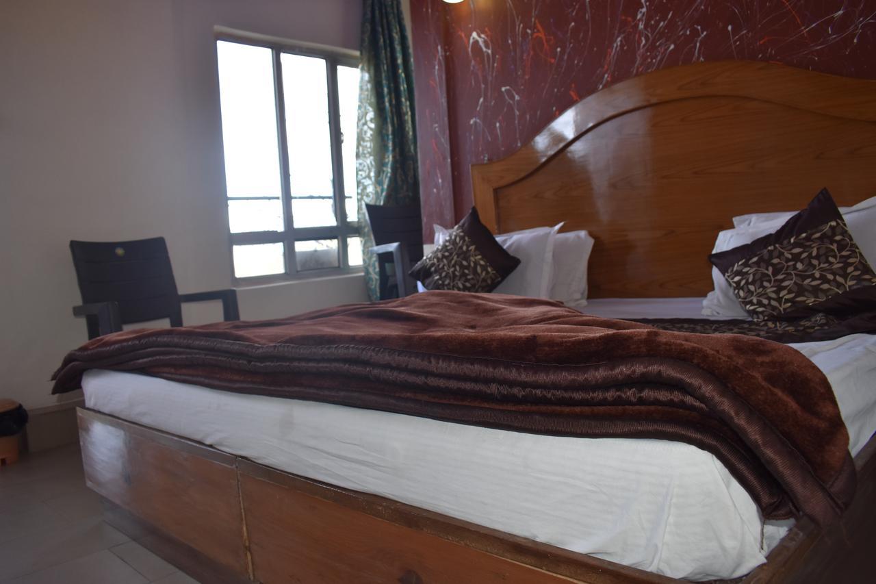 Hotel Akanksha Anand Plaza Mussoorie Εξωτερικό φωτογραφία